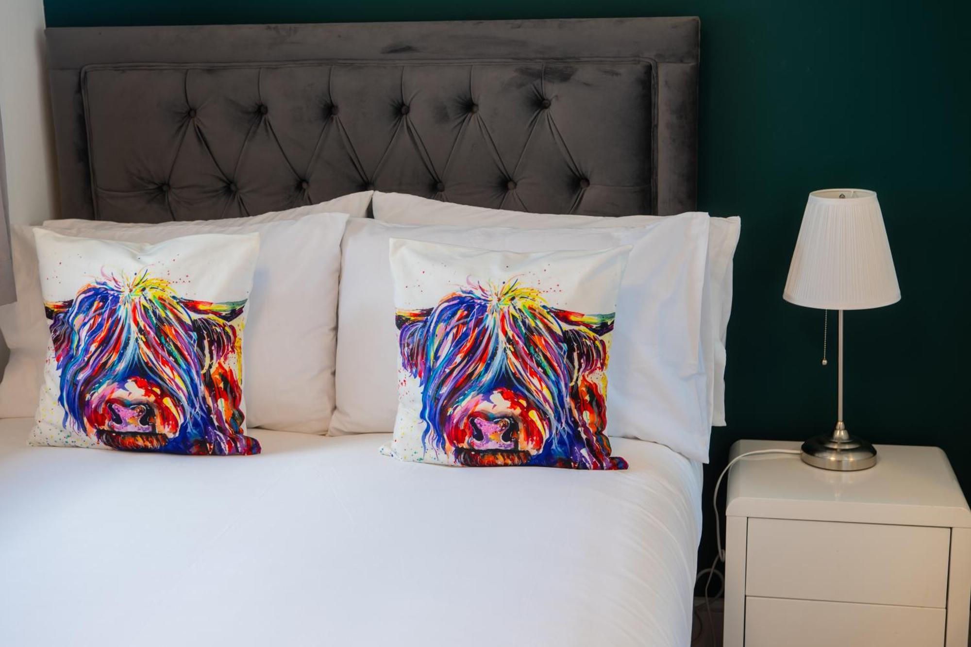 Two Bedroom Hilton Apartment 1St Floor อินเวอร์เนส ภายนอก รูปภาพ